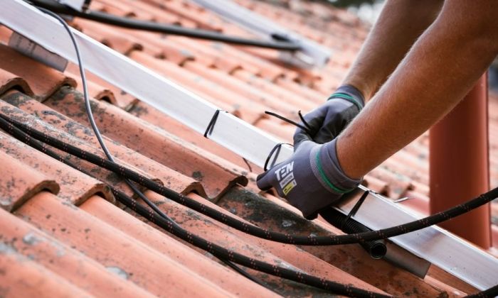 Welke woonverzekering heb je nodig voor je warmtepomp en zonnepanelen?